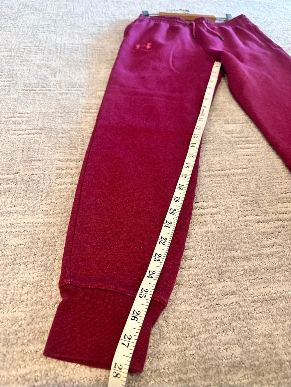 Under Armour Women's Burgundy Track Joggers Size Small Fleece Cotton Blend - Picture 11 of 11